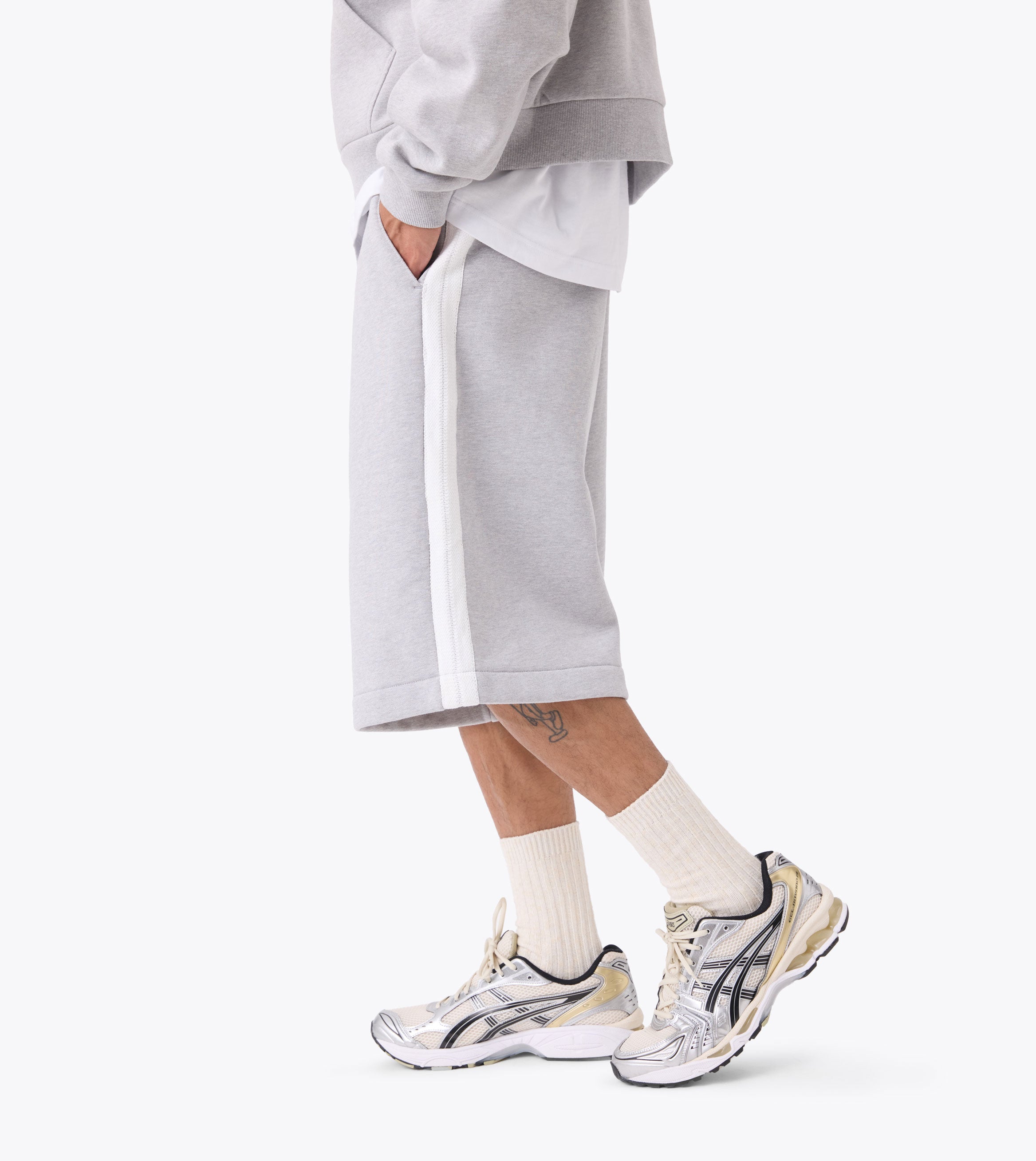 Stitched Fleece Mega Short Grey Marle