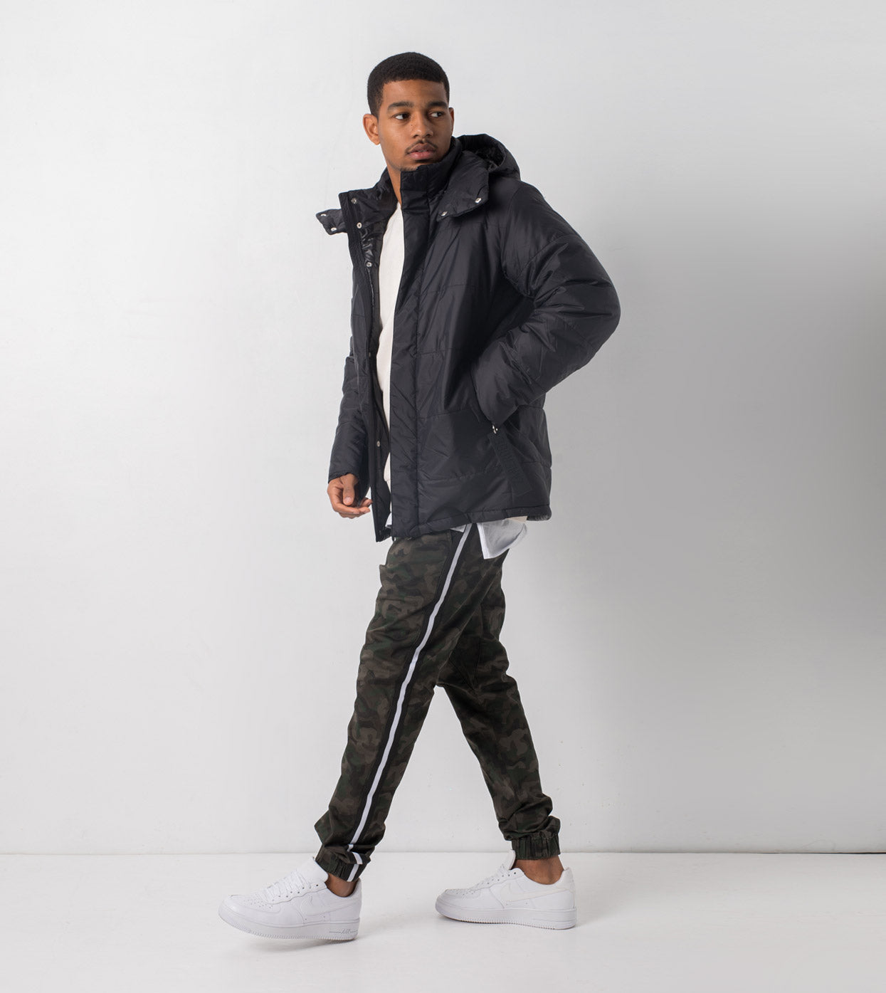 Sideline Sureshot Lightweight Jogger Dark Camo