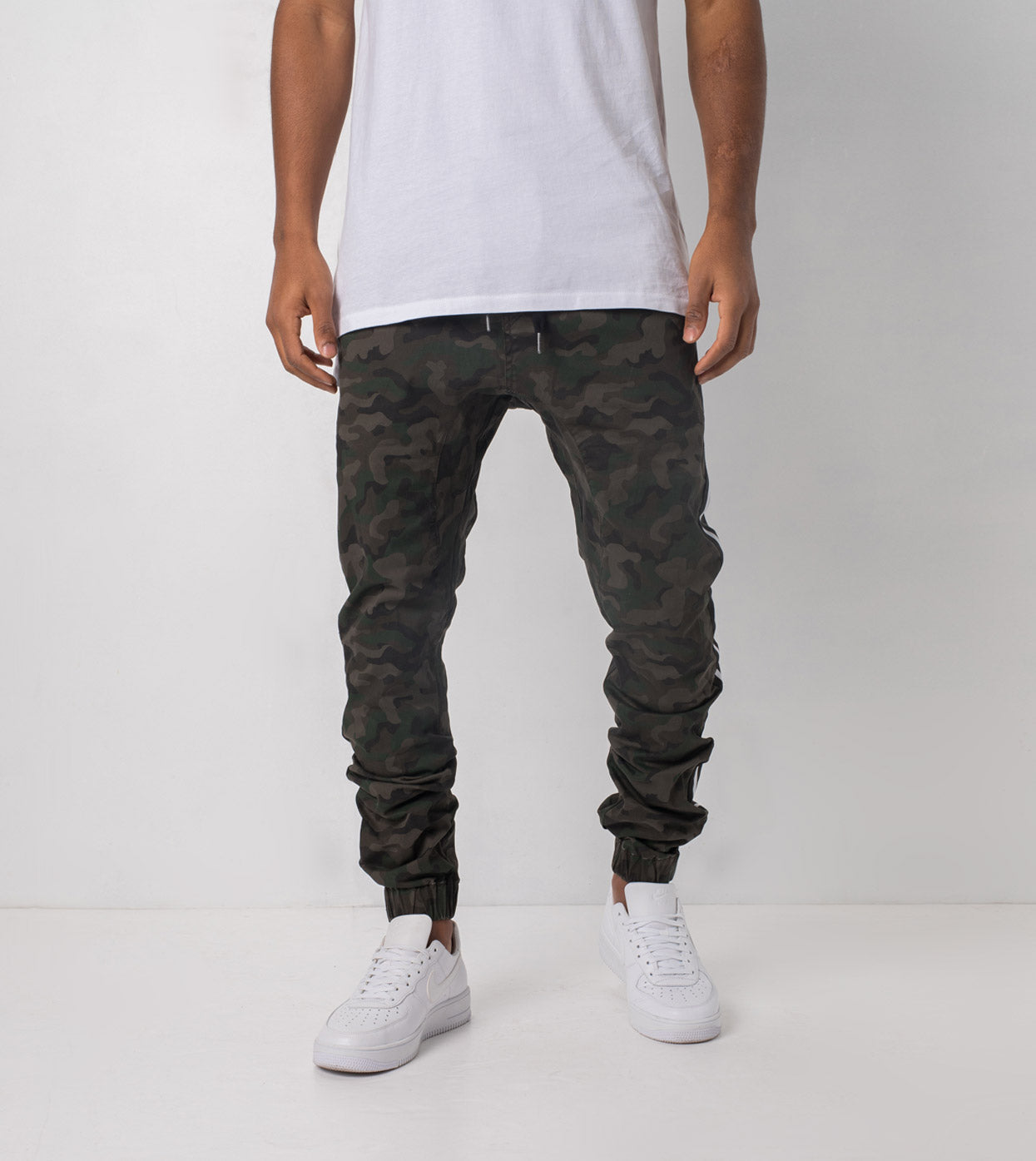 Sideline Sureshot Lightweight Jogger Dark Camo