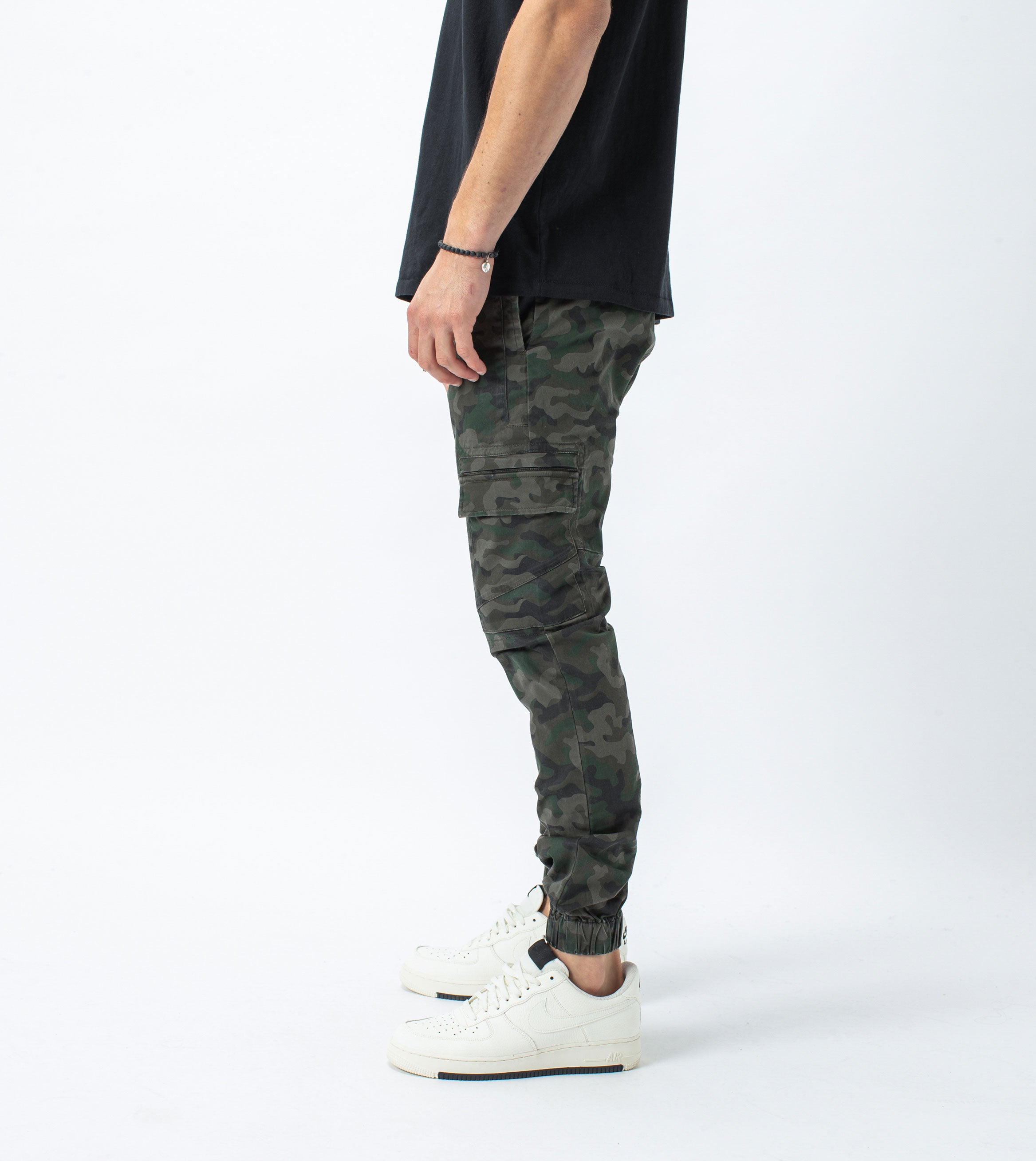 Sureshot Lightweight Cargo Jogger Dark Camo