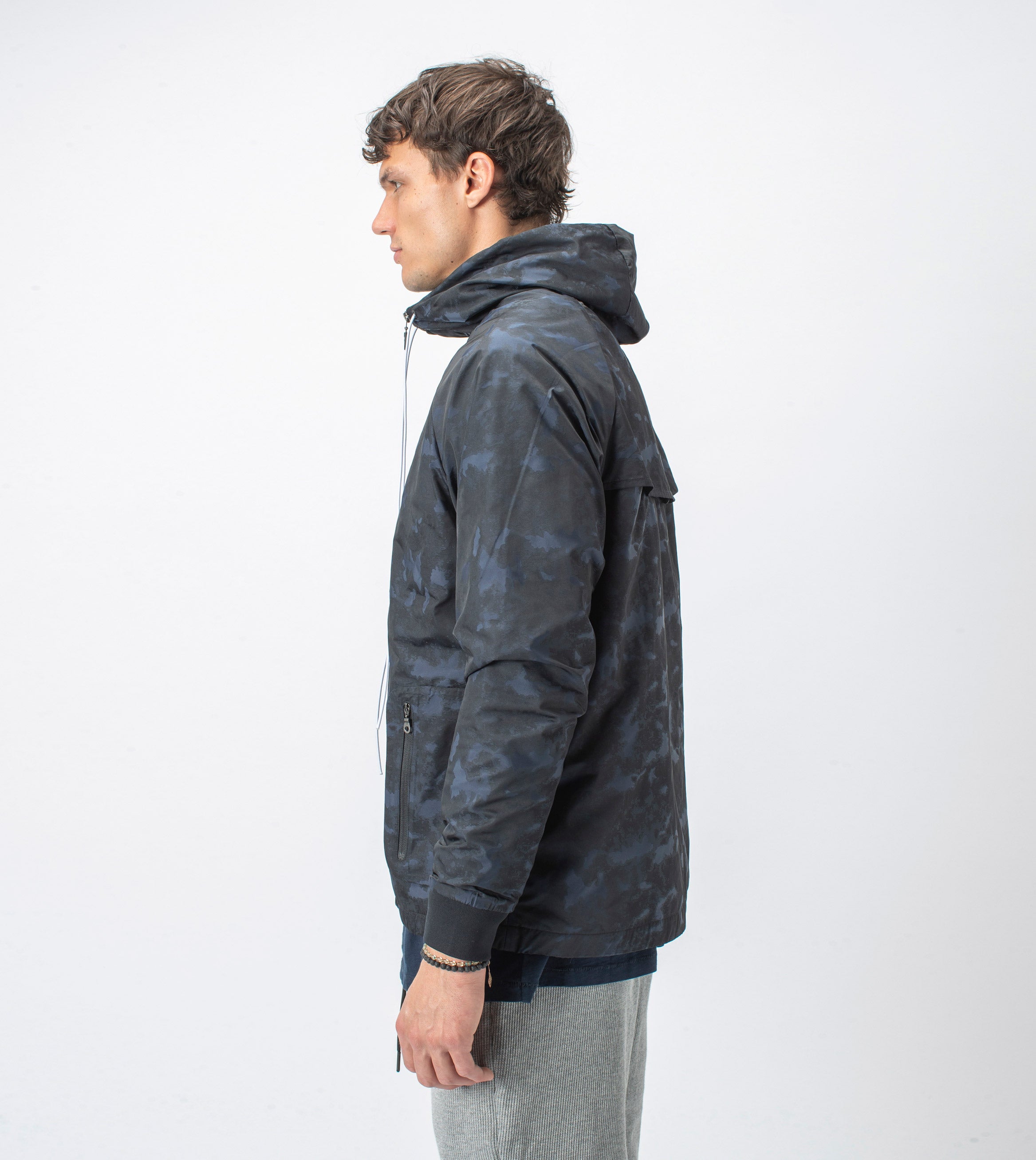 Utility Storm Spray Jacket Midnight